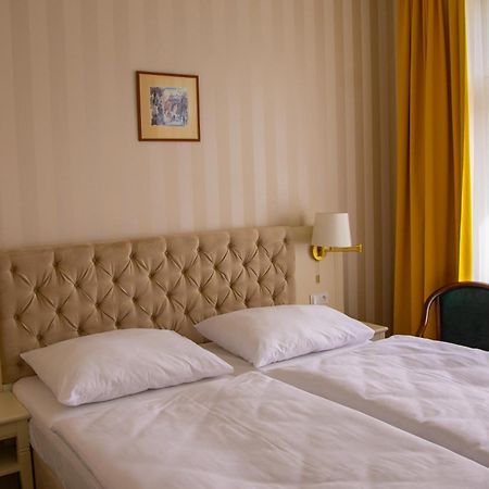Ea Hotel Elefant カルロヴィ・ヴァリ エクステリア 写真