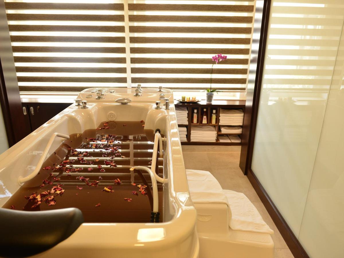 Ea Hotel Elefant カルロヴィ・ヴァリ エクステリア 写真