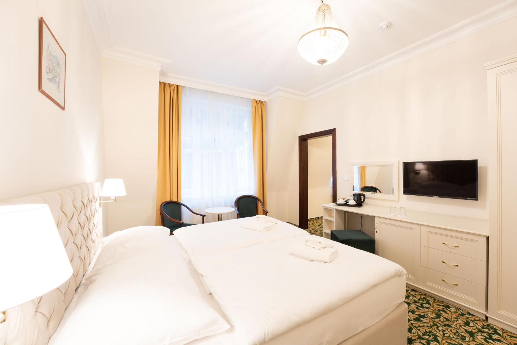 Ea Hotel Elefant カルロヴィ・ヴァリ エクステリア 写真