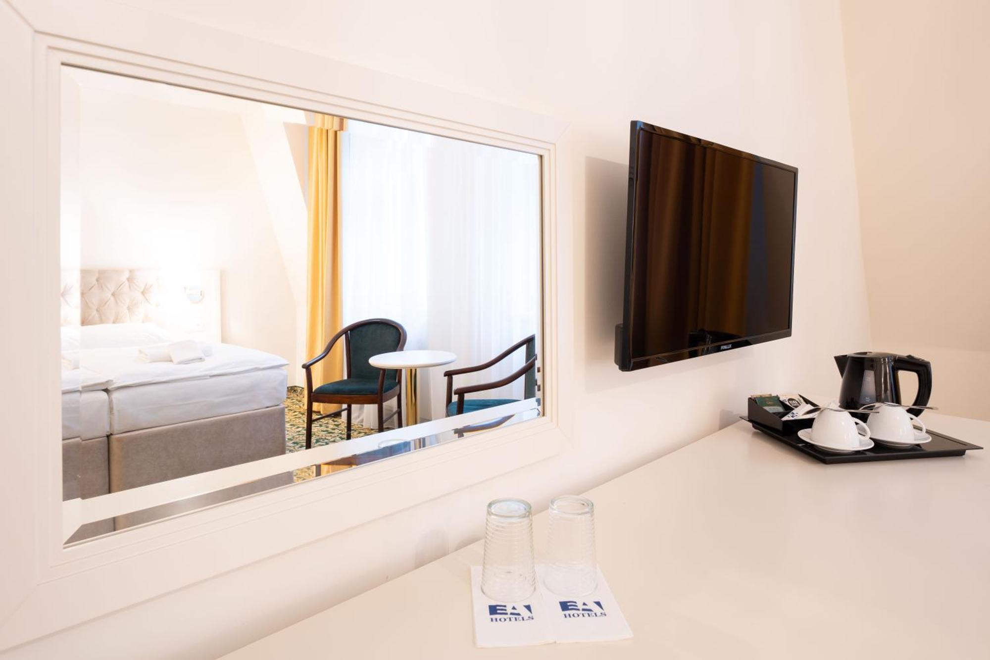 Ea Hotel Elefant カルロヴィ・ヴァリ エクステリア 写真