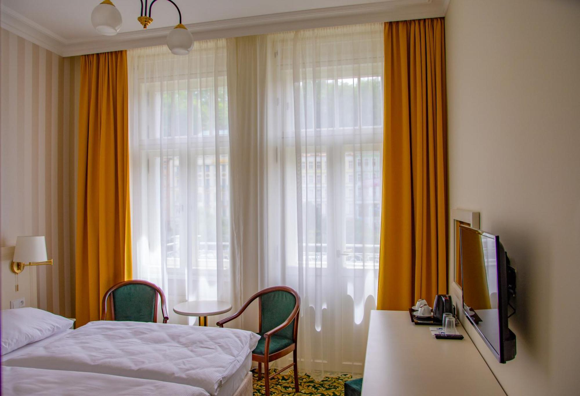 Ea Hotel Elefant カルロヴィ・ヴァリ エクステリア 写真