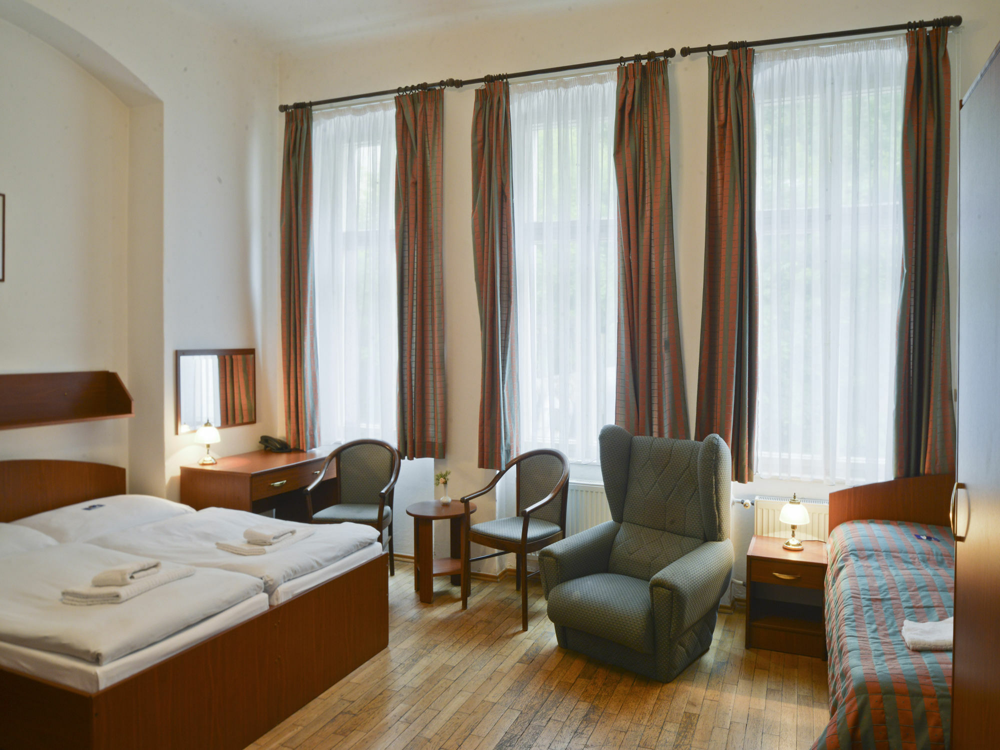 Ea Hotel Elefant カルロヴィ・ヴァリ エクステリア 写真